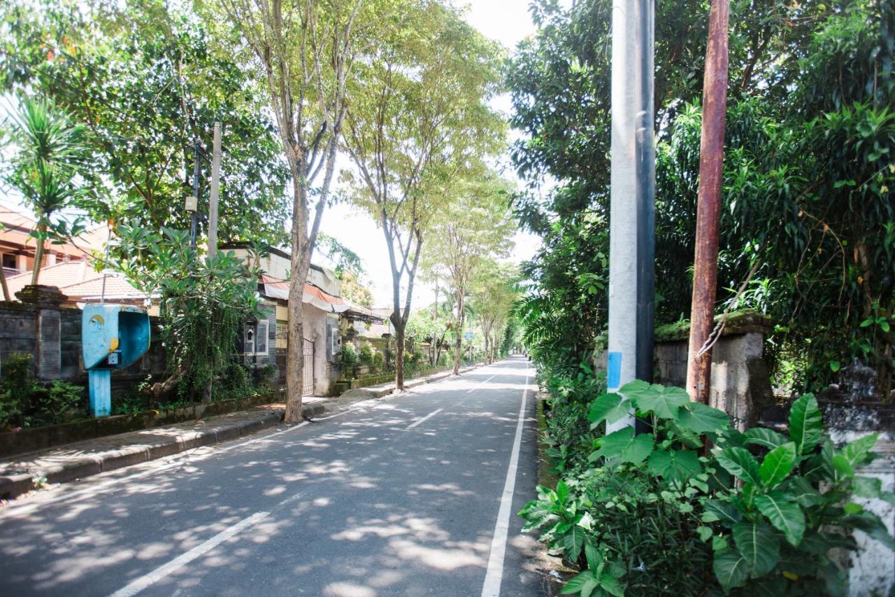 Bed and Breakfast Donguri House Bali à Jimbaran Extérieur photo